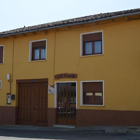 Casa Rural Los Llaganos Guest House Villaturiel Exterior photo